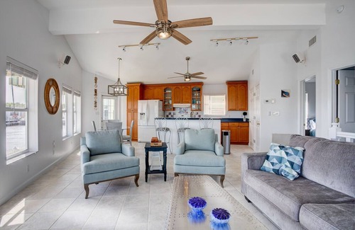 Hutchinson Island South Cottage | Fantastic Canal front cottage with ocean access