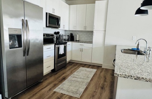 Candler-McAfee Apartment | Fantastic Comfy Retreat Close to Everything 2-bedroom 2-bathroom apartment