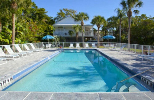 Whitney Beach Cottage | FANTASTIC COTTAGE- SLEEPS 8! - LONGBOAT KEY FL - ENTIRE WEEK OF 3/29 - 4/5 2025