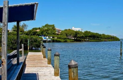 Whitney Beach Cottage | FANTASTIC COTTAGE- SLEEPS 8! - LONGBOAT KEY FL - ENTIRE WEEK OF 3/29 - 4/5 2025