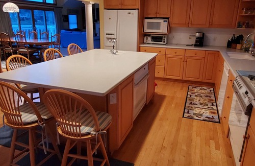 East Falmouth House | Fantastic five bedroom 3 1/2 bath house on the water in Falmouth