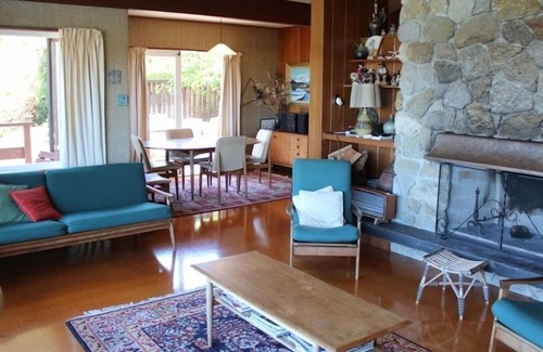 Waipahihi House | Fantastic holiday home with lake and mountain views