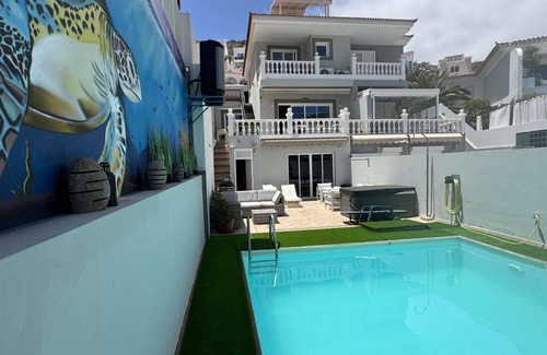 Arguineguin Villa | Fantastic holiday villa house and apartment with heated pool in the South !