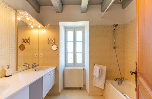 Degagnac House | Fantastic holiday home with jacuzzi