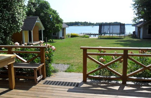 Vaxholm Apartment | Fantastic holiday home right by the sea on Vaxholm