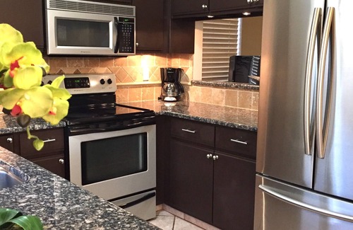 Peacock Village House | Fantastic Home in Perfect Location - 2 Master Suites