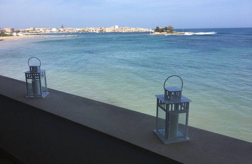 Marzamemi House | Fantastic House Alba Serena on the sea in Marzamemi 4 beds and Wi.Fi free
