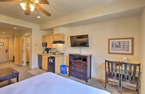 Four O'Clock Resort | Fantastic New Years Week Ski-In and Ski-Out Grand Timber Lodge Breckenridge, CO
