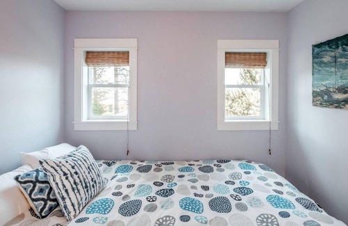 Olivia Beach House | Fantastic Olivia Beach Cabin, Pet Friendly, Fireplace, Full Kitchen, Park, Hot Tub