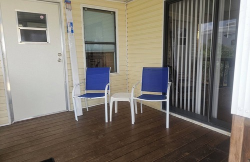 Sebring House | Fantastic Park Model with AC in charming Sebring