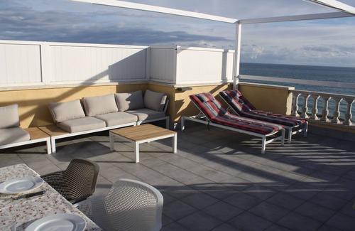 Calafell Apartment | FANTASTIC PENTHOUSE BEACHFRONT