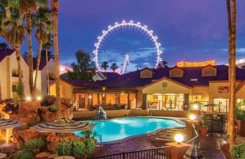 Las Vegas Apartment | Fantastic Resort in Las Vegas 1BD + 1BA/Pool + Kitchen