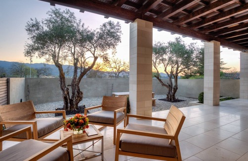 St. Helena House | Fantastic St. Helena Wine Country Retreat