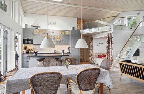 Øer Strand House | Fantastic summer house with sea view
