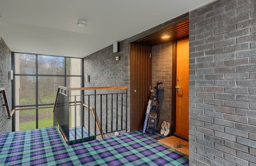 Gleneagles Apartment | Fantastic top floor apartment next to Gleneagles