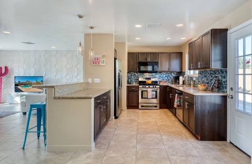 Desert Park Estates House | Fantastic Views and Reviews! Bright, Relaxing Oasis!