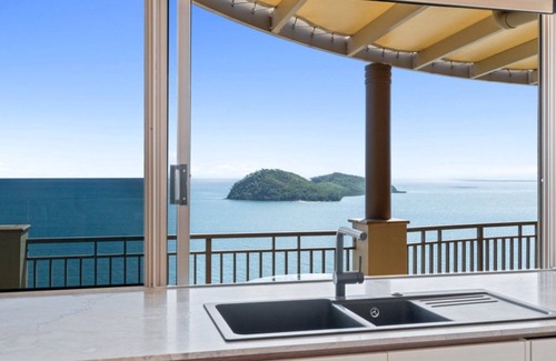 Buchan Point Apartment | FANTASTIC VIEWS MUNBILLA 3 @ PALM COVE