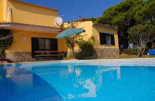 Almancil Villa | Fantastic Villa w/Large Garden&Private Pool in 3acre Farm-near Quinta do Lago