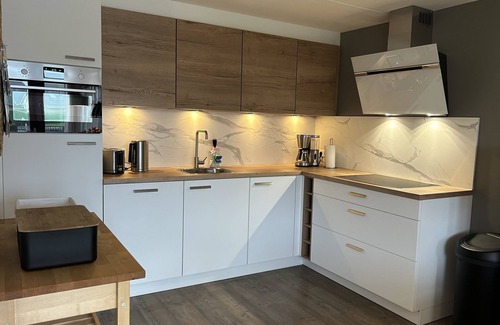 Medemblik House | Fantastically situated vacation home directly on the Vliet