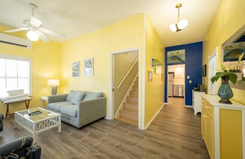 Old Town House | Fantasy Tonight Pool Walk to Duval Sleeps 16