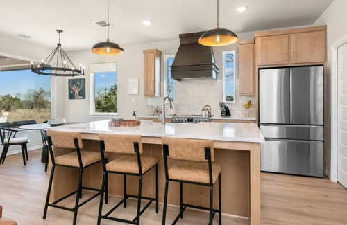 Fredericksburg House | Far View Hideout | 2/2, King Beds, Wifi, Fire-pit, Hot Tub