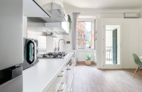 Centro Direzionale Apartment | Fara 33 Cozy flat in Centrale district