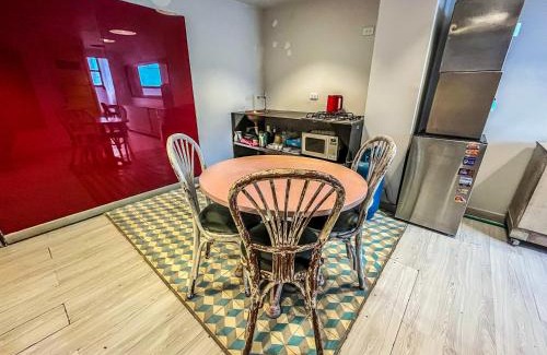 Zona Rosa House | Fardo Hotel Autónomo en Bogotá - Zona T - Recepción Digital 24H