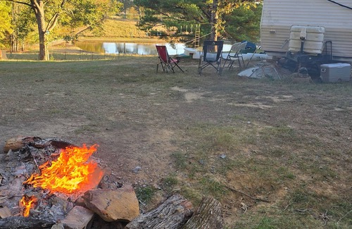 Water Valley Villa | Farm experience 3-bedroom tiny uome in Water Valley with AC -emus/donkey/cow ect