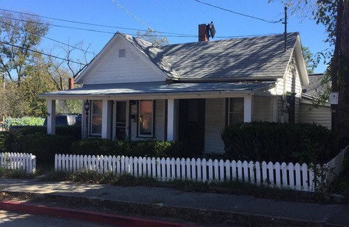 Eureka Springs Historic District House | Farm House Cottage