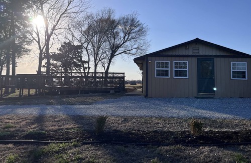 Deepwater House | Farm House on 30 acres by Truman Lake, Clinton Missouri, and Bucksaw Marina