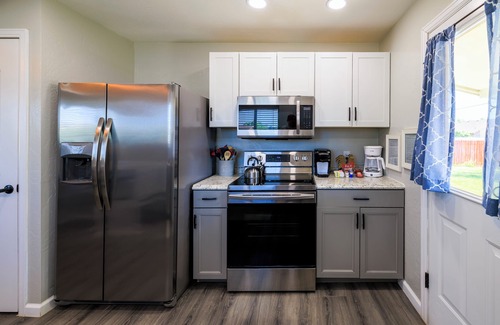 Grand Junction House | Farm house on 4 acres in the City