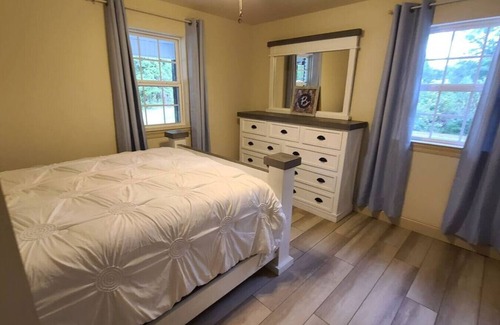 Pine Grove Other | Farm House stay with soaking tub and hot tub barn