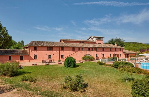 Uncinano Apartment | Farm House with Pool- IT054051B501010954