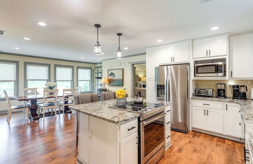 Hernando House | Farm & Lake Views: Rural Mississippi Loft Apt