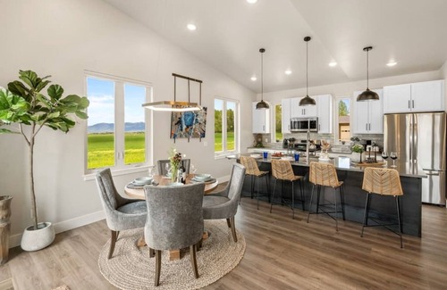 Four Corners Condo | Farm Land Flat In Beautiful Bozeman!