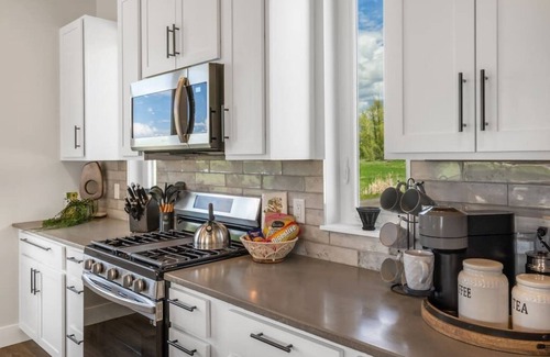 Four Corners Condo | Farm Land Flat In Beautiful Bozeman!