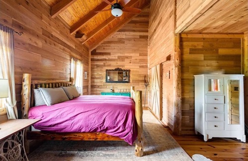 Denver Other | Farm Retreat- 1 Hr from Nashville