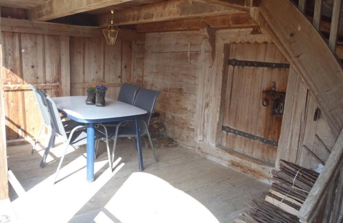 Lauperswil House | Farmer's Pycher