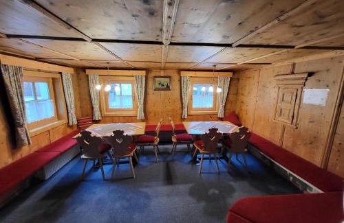 Soelden House | Farmerhouse by Northsouth Aparthments
