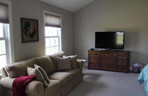 Salunga-Landisville House | Farmhouse 2 bedroom suite @ Nookside Stables
