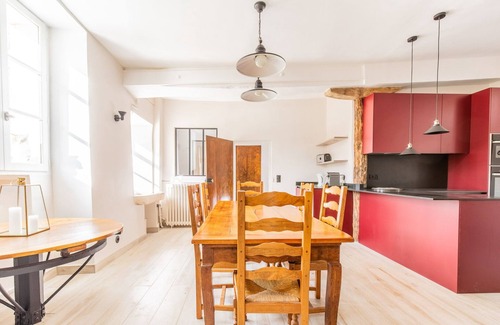 Villiers-le-Bacle House | FARMHOUSE 30 MINUTES FROM PARIS