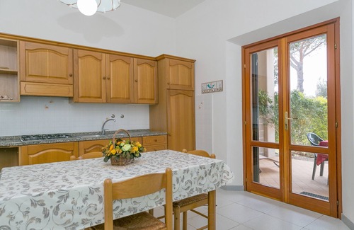 Bibbona Other | Farmhouse 'Agriturismo I Debbi - L'Olivo' with Private Veranda, Wi-Fi and Air Conditioning