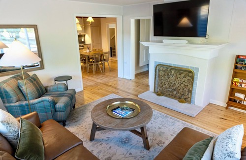Fish Creek Other | Farmhouse at Loma Cottages