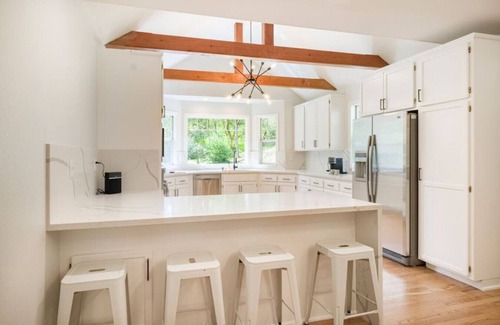 Santa Rosa House | Farmhouse at Sonoma Oaks. Hot Tub, Pool, Bocce!