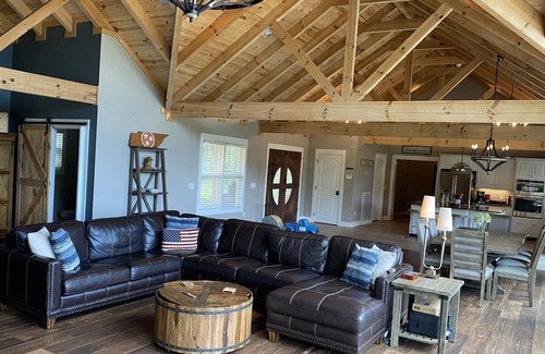 Tracy City Other | Farmhouse/Cabin