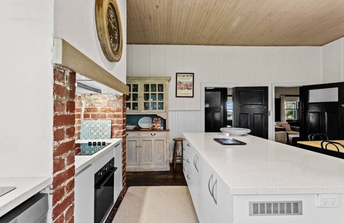 Cowes House | Farmhouse Charm Coastal Comforts and Country Views