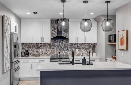 San Marco House | Farmhouse chic in San Marco - 5 min to downtown!