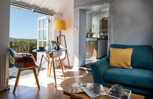 Bryn-crug Cottage | Farmhouse & Cottage - sleeps 10 guests in 5 bedrooms