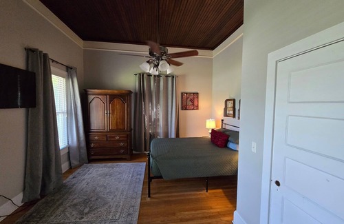 Wrightsboro Other | Farmhouse Getaway w/Chickens 15 min 2 Beach & Downtown