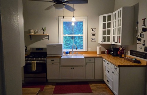 Wrightsboro Other | Farmhouse Getaway w/Chickens 15 min 2 Beach & Downtown
